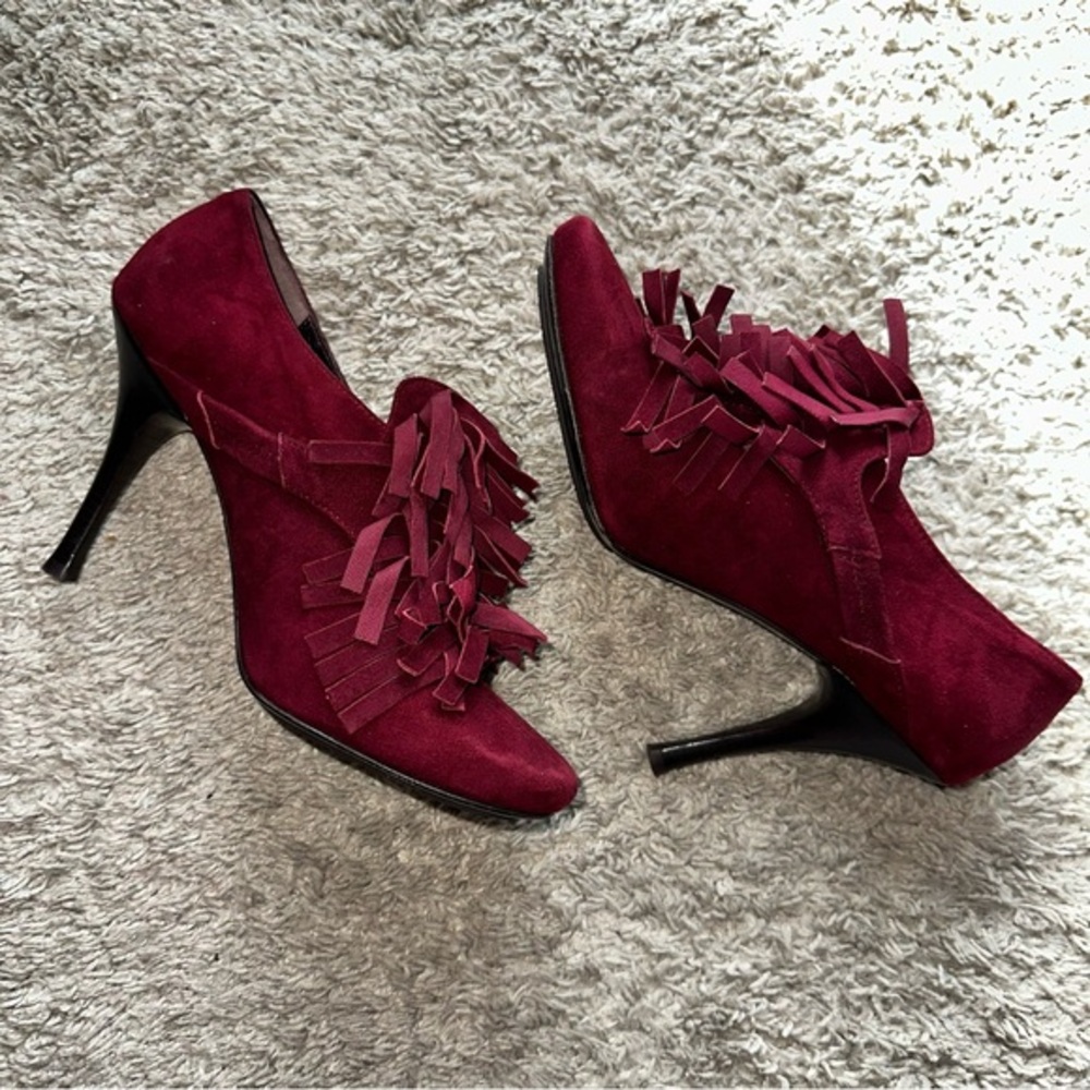 MARE Vintage Suede Red Tassel Pumps | Size 38 (US 7-7.5)